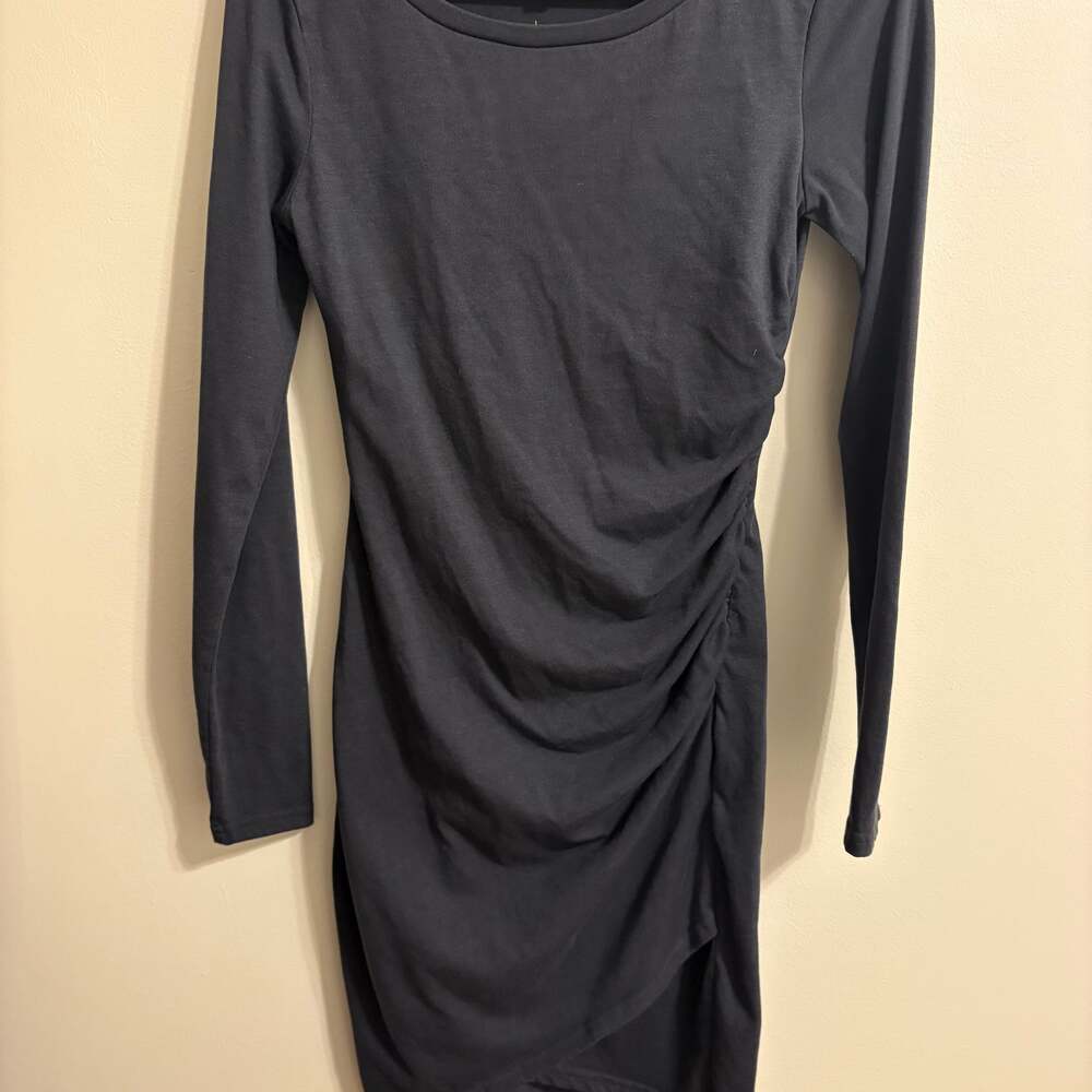 Leith Long Sleeve Ruched Side Bodycon Dress in Heather Gray Small